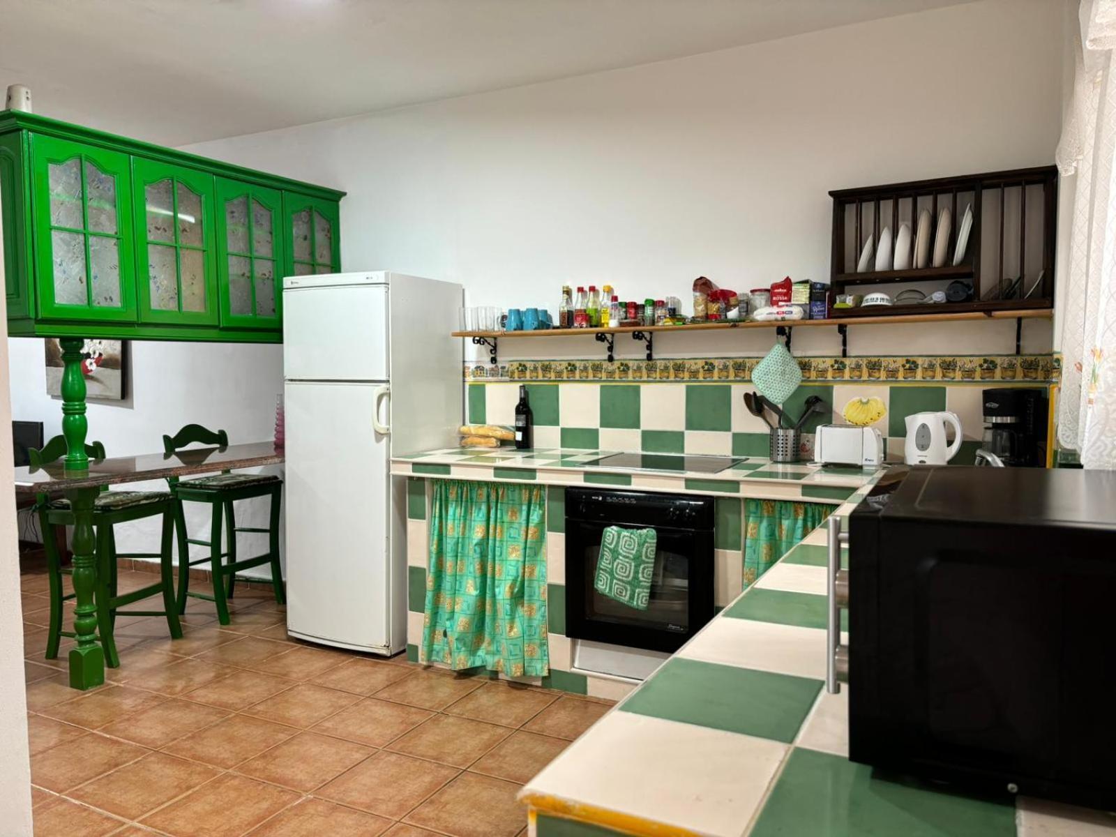Habitacion Matrimonial En Un Bajo Bano Compartido Areas Compartidas Abades  Luaran gambar
